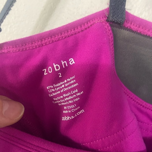 Zobha women's size 2 workout tank with convertible straps and built in shelf bra - Picture 2 of 6